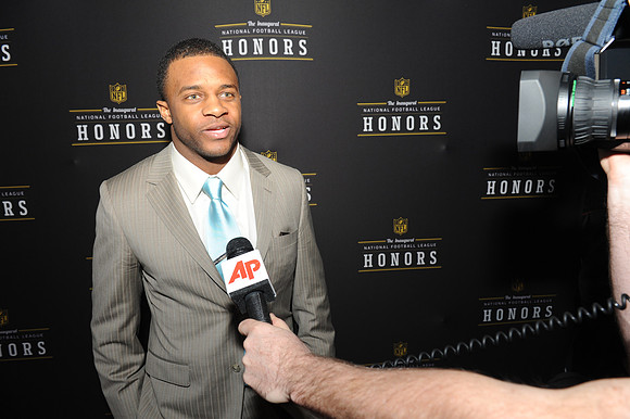 NFLHonorsAward_204