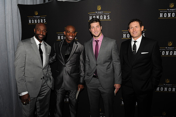 NFLHonorsAward_168