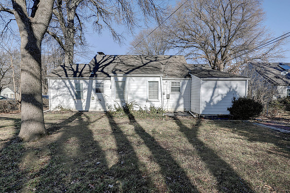 5313 Sycamore Dr 017