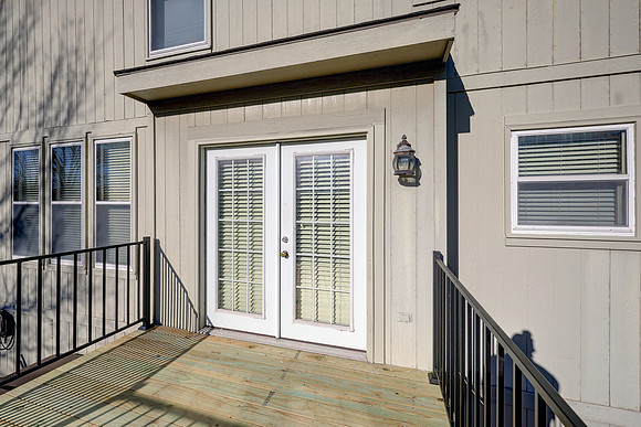 20809 W 102nd St 004