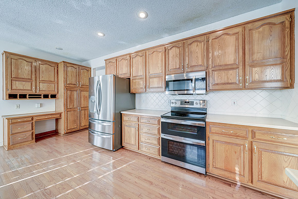 20809 W 102nd St 013