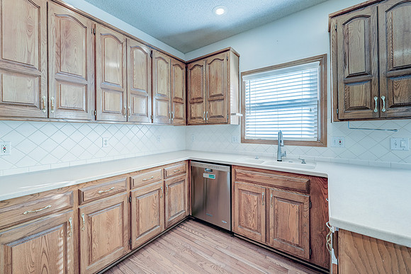 20809 W 102nd St 012