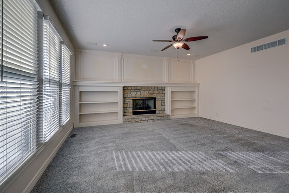 20809 W 102nd St 011
