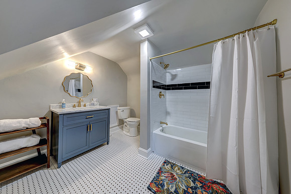 1208 W 59th St 030