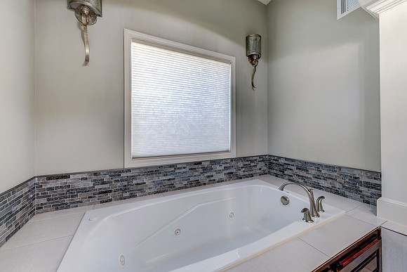 20501 W 112th Terr 009