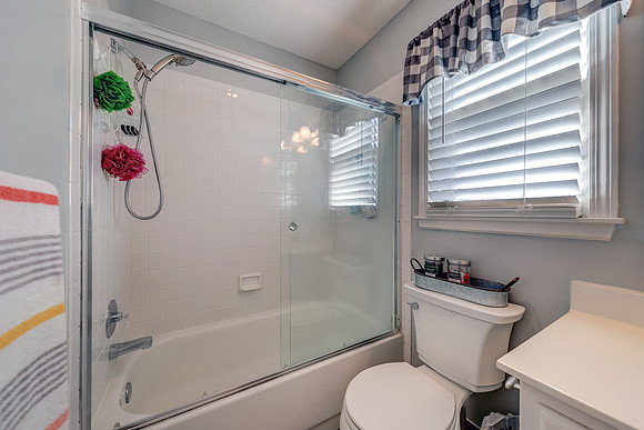 11809 W 115th St 021