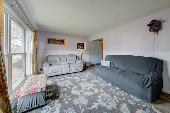 5732 OUtlook St 003