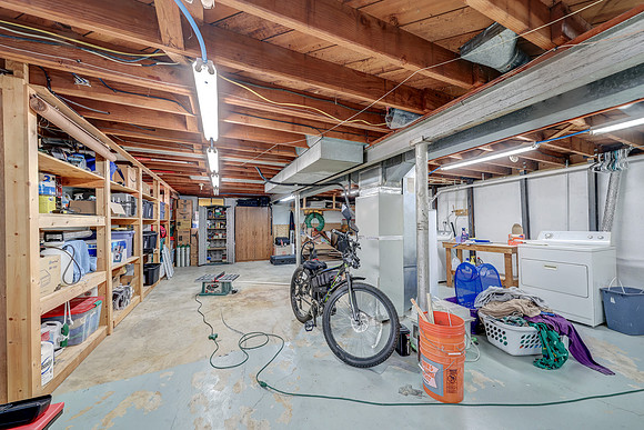5732 OUtlook St 019