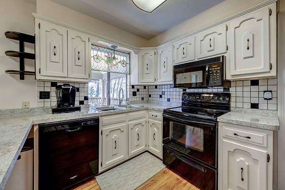 12825 W 117th St 008