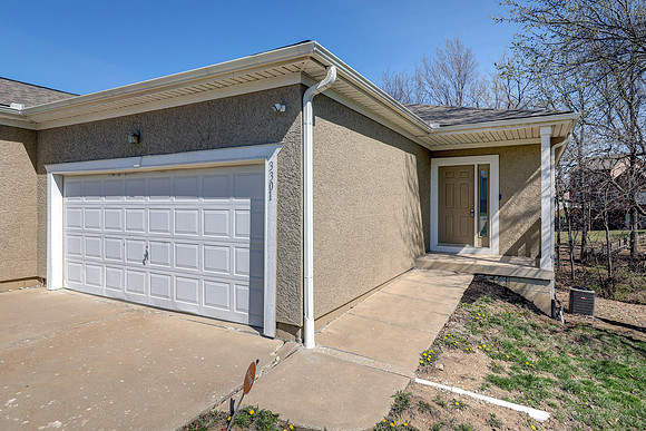 3301 N 103rd Terr 001