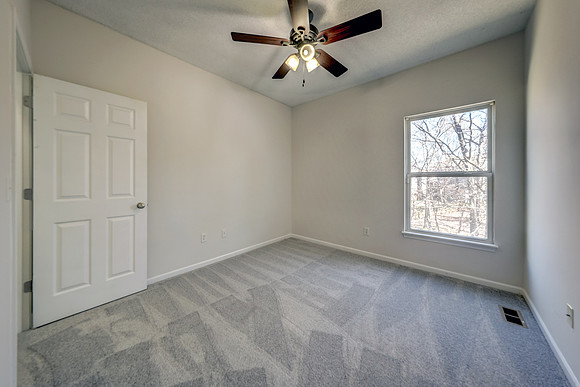 3301 N 103rd Terr 011