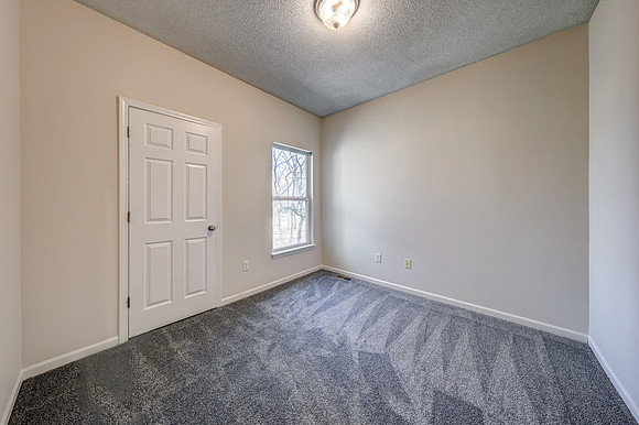 3303 N 103rd Terr 010