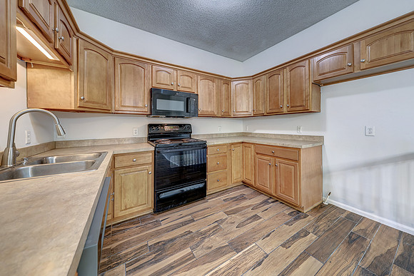 3303 N 103rd Terr 016