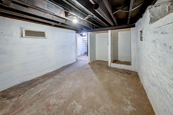 718 E Gudgell St 022