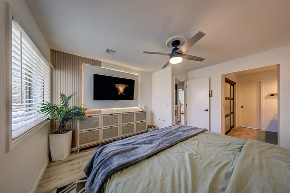 6527 Halsey St 016