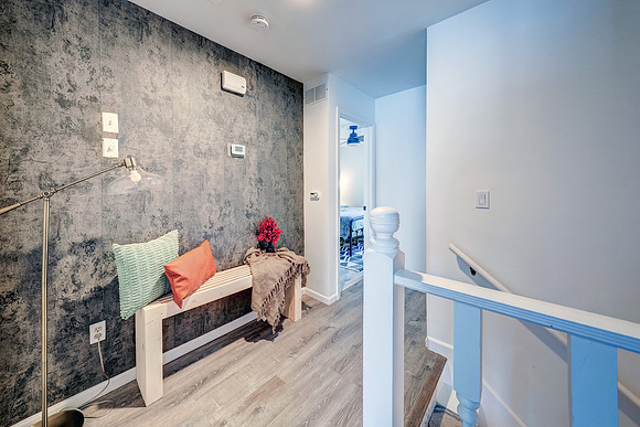 6527 Halsey St 021