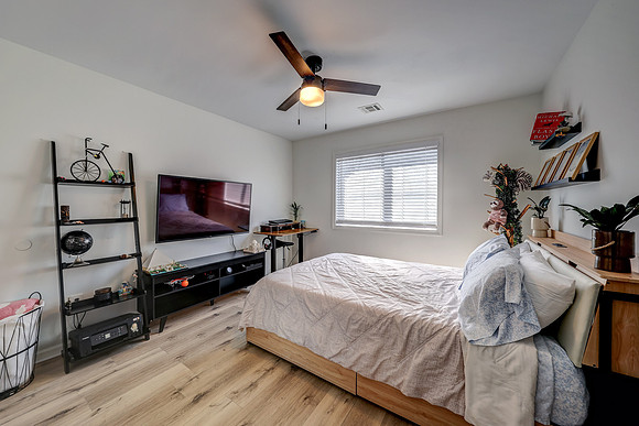 6527 Halsey St 022