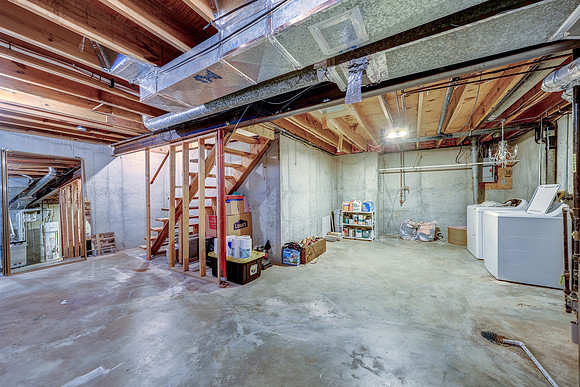 6527 Halsey St 027