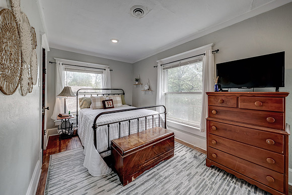 513 S Water St 031