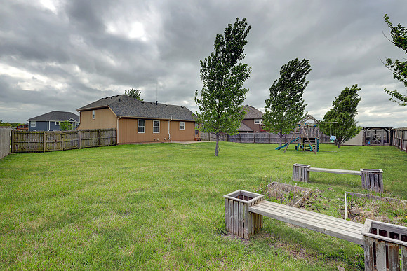 3725 N 152nd Ct 007