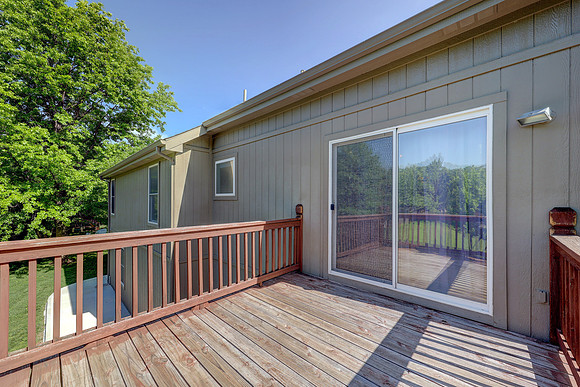 16655 W 155th Ter 008