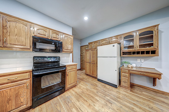 13842 W 110th St 017