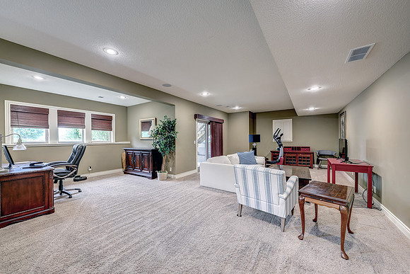 16412 Barton St 040