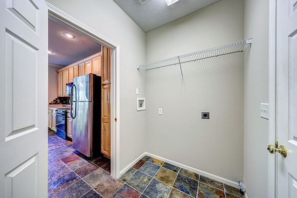 9147 Boehm Dr 009