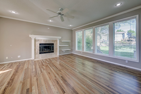 4907 W 157th Pl 005