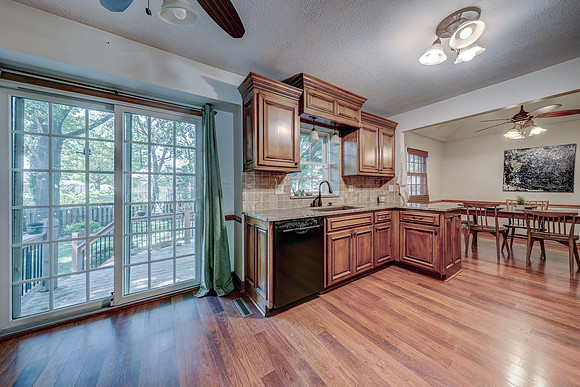 8201 W 97th Terr 007