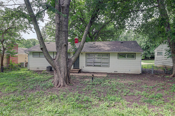 7800 E 108th St 020