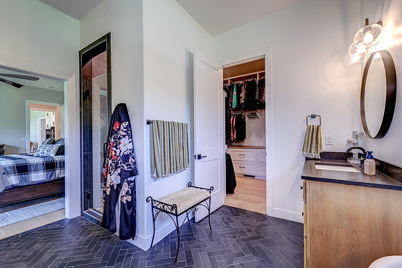 8422 NE 147th St 023