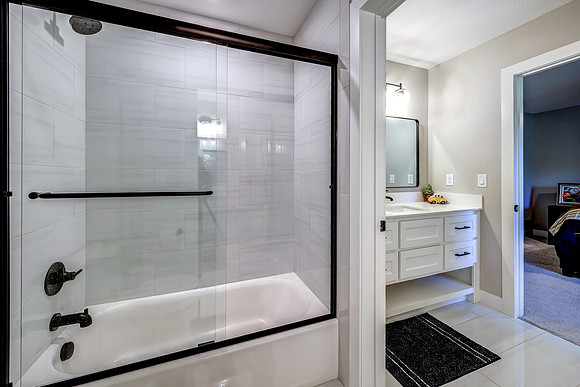 8422 NE 147th St 030