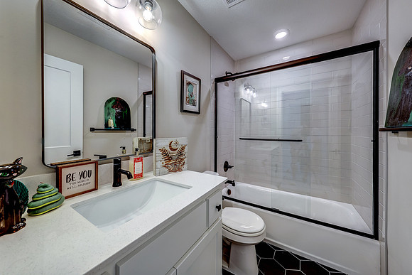 8422 NE 147th St 033