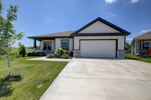 15761 Sheridan Pl 001
