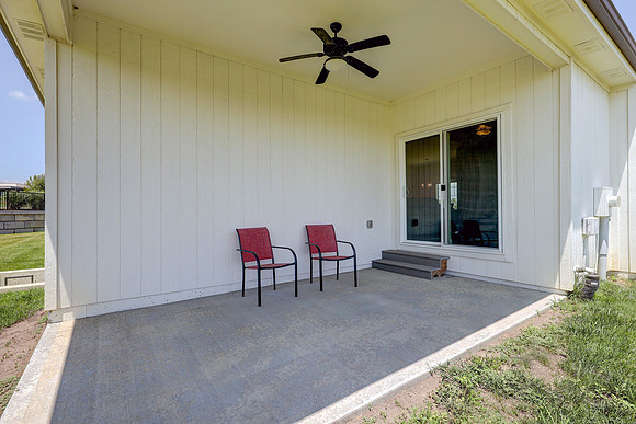 15761 Sheridan Pl 004