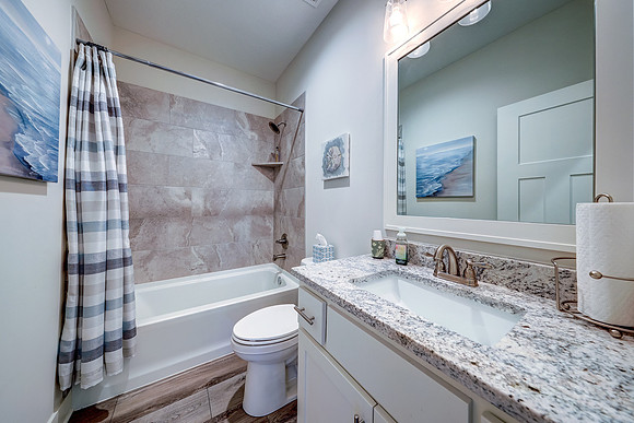 15761 Sheridan Pl 020