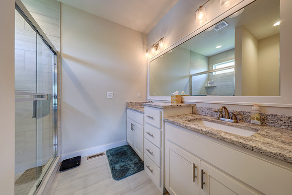 15761 Sheridan Pl 025
