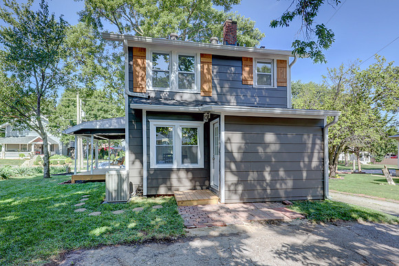 20260708 226 S Chestnut St 005