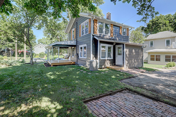 20260708 226 S Chestnut St 006