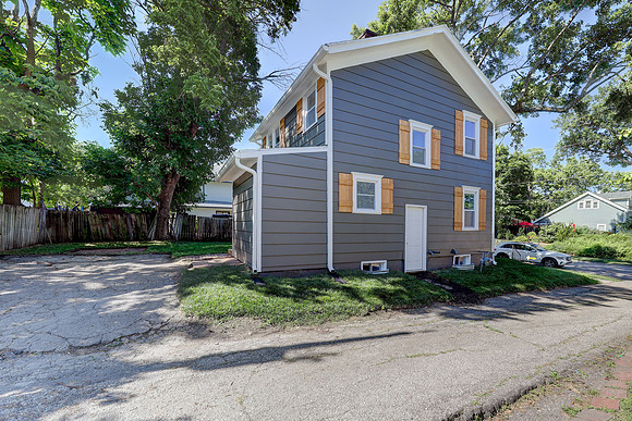 20260708 226 S Chestnut St 008