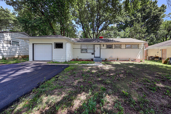 7800 E 108th St 025