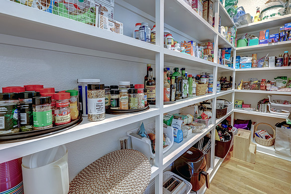 11515 W 165th Terr 008