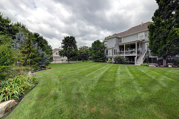 11515 W 165th Terr 045