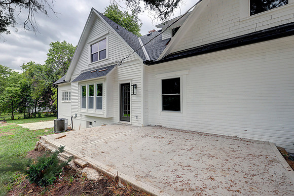 10015 Johnson Dr 004