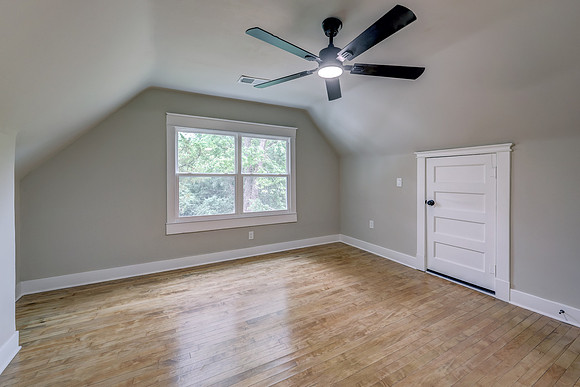 10015 Johnson Dr 026