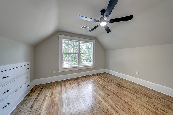 10015 Johnson Dr 031