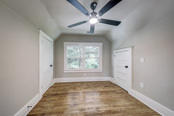 10015 Johnson Dr 034