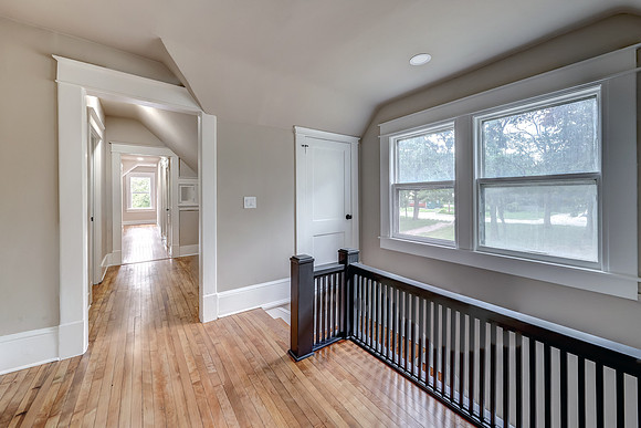 10015 Johnson Dr 033