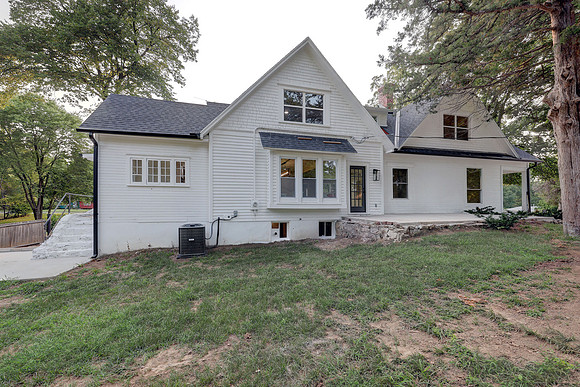 10015 Johnson Dr 040